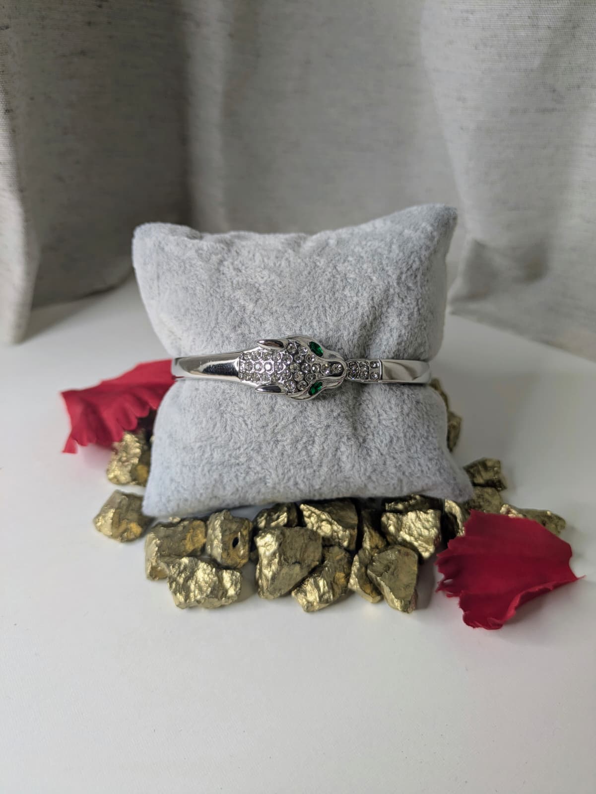 Brazalete modelo AZARA