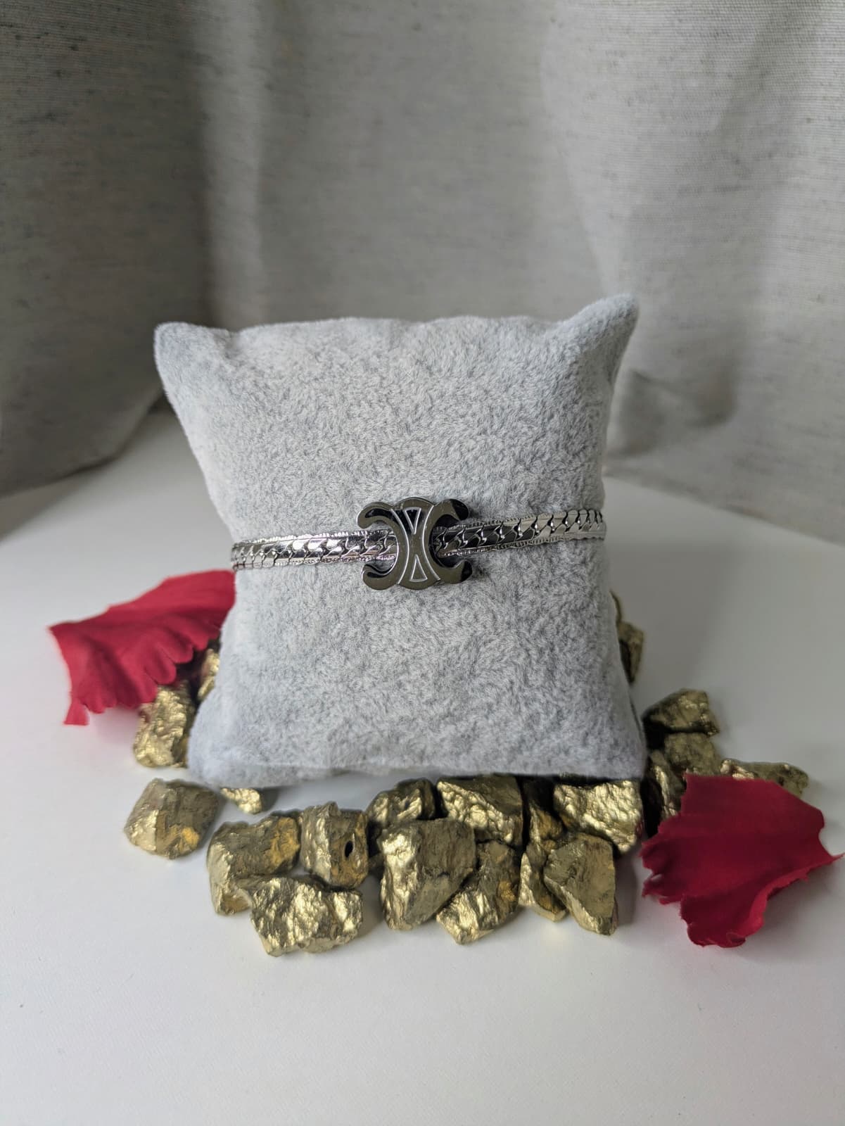 Pulsera modelo BORDON