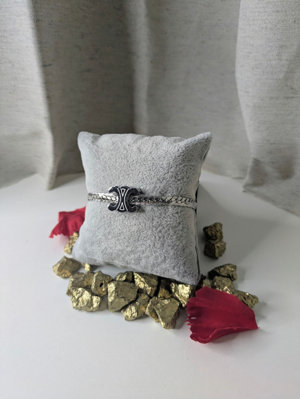 Pulsera modelo BORDON