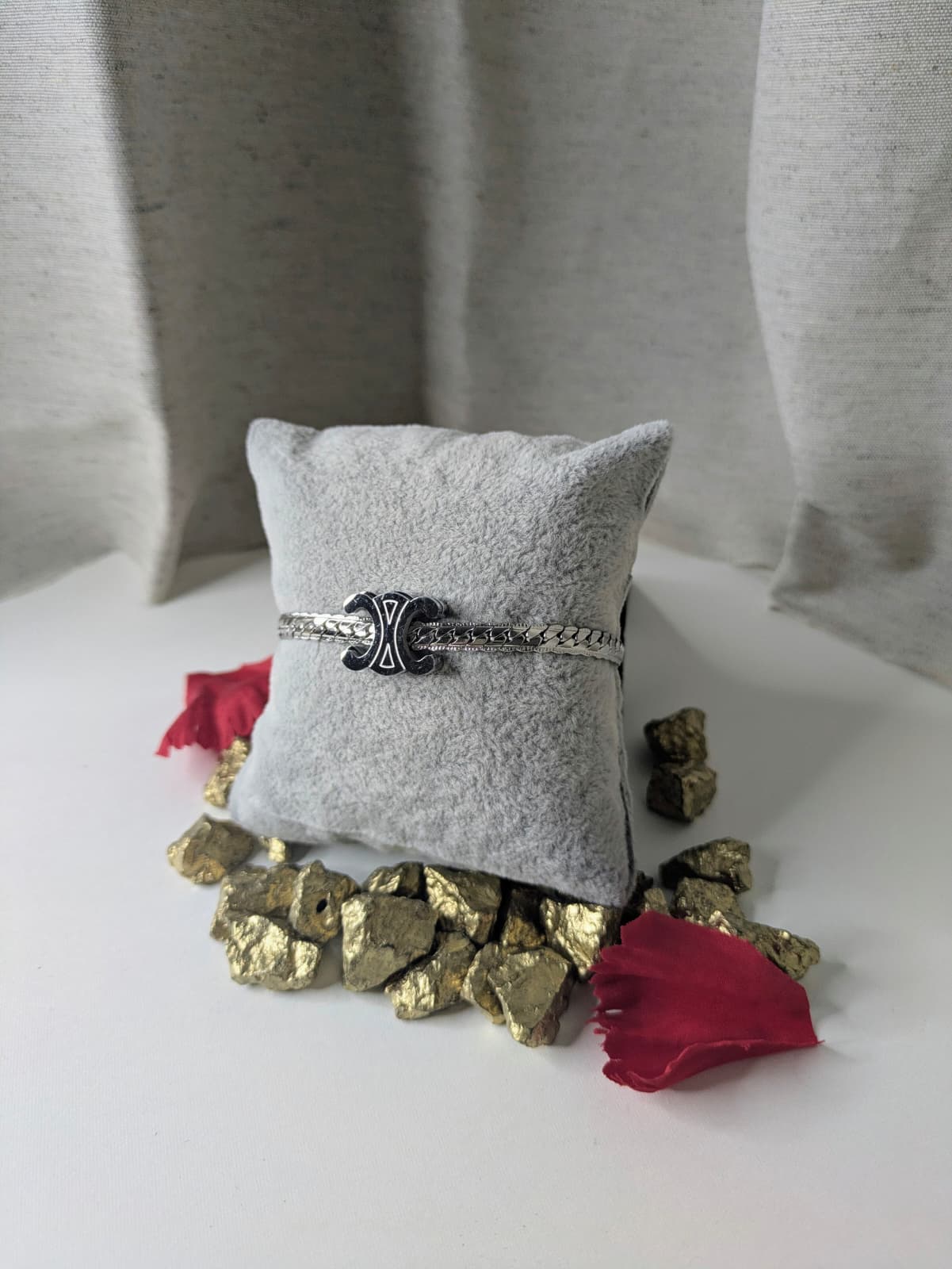 Pulsera modelo BORDON