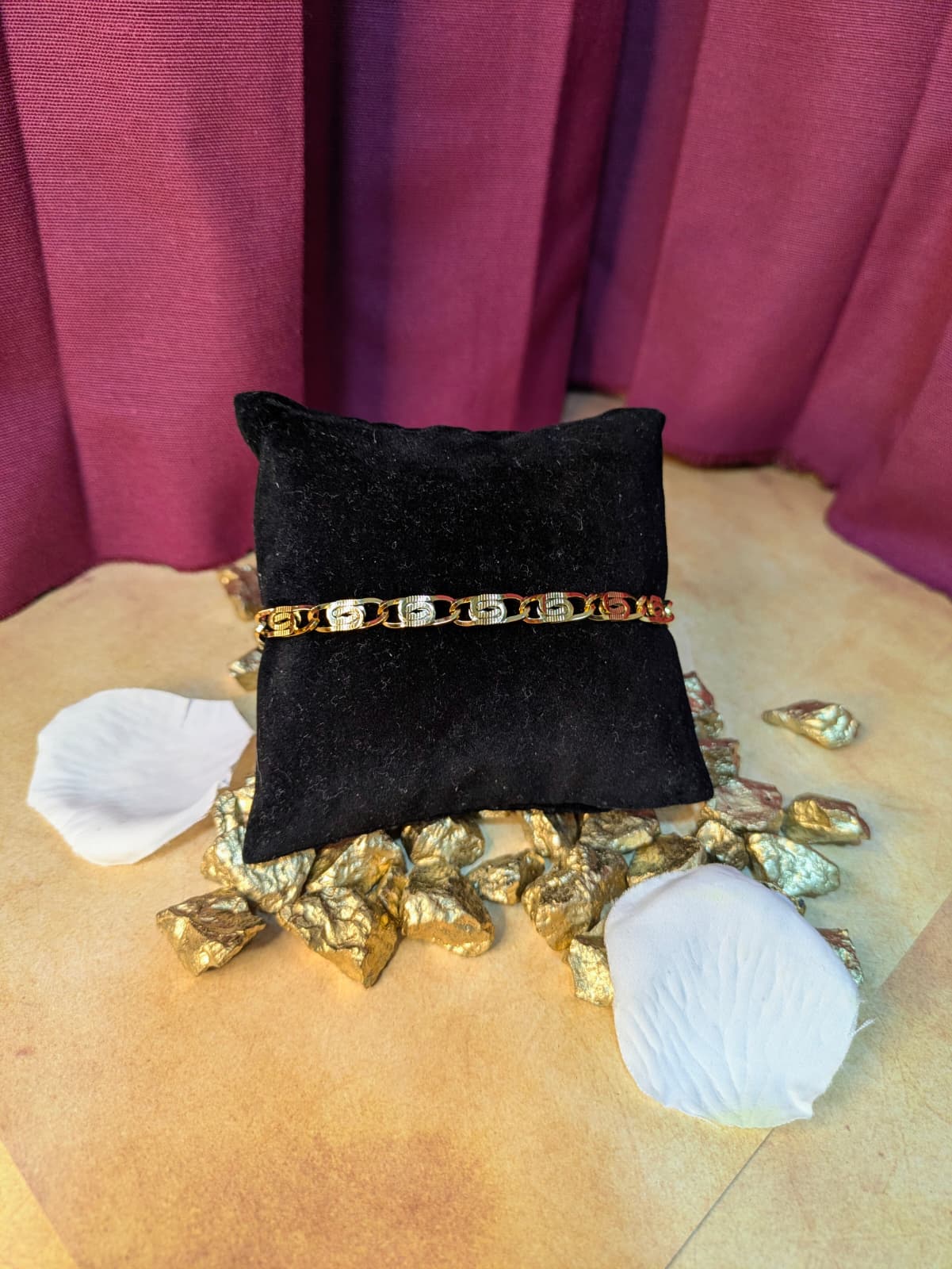 Pulsera modelo CARABELLE