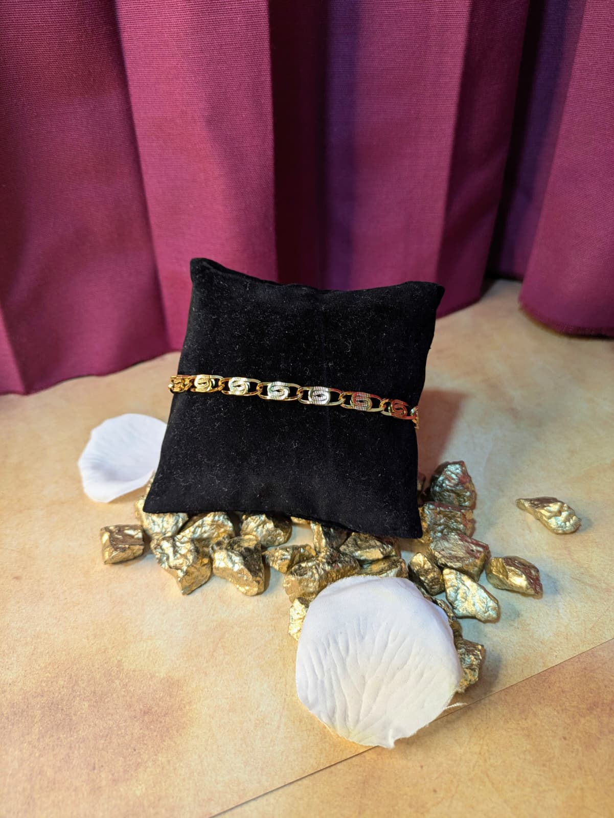 Pulsera modelo CARABELLE