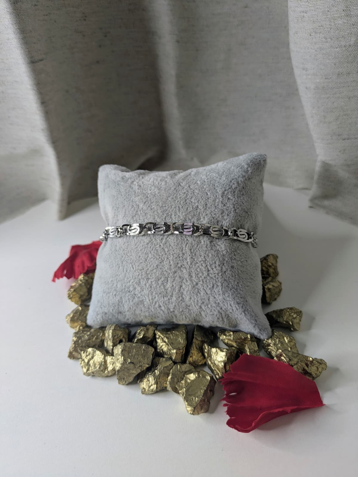 Pulsera modelo CARABELLE